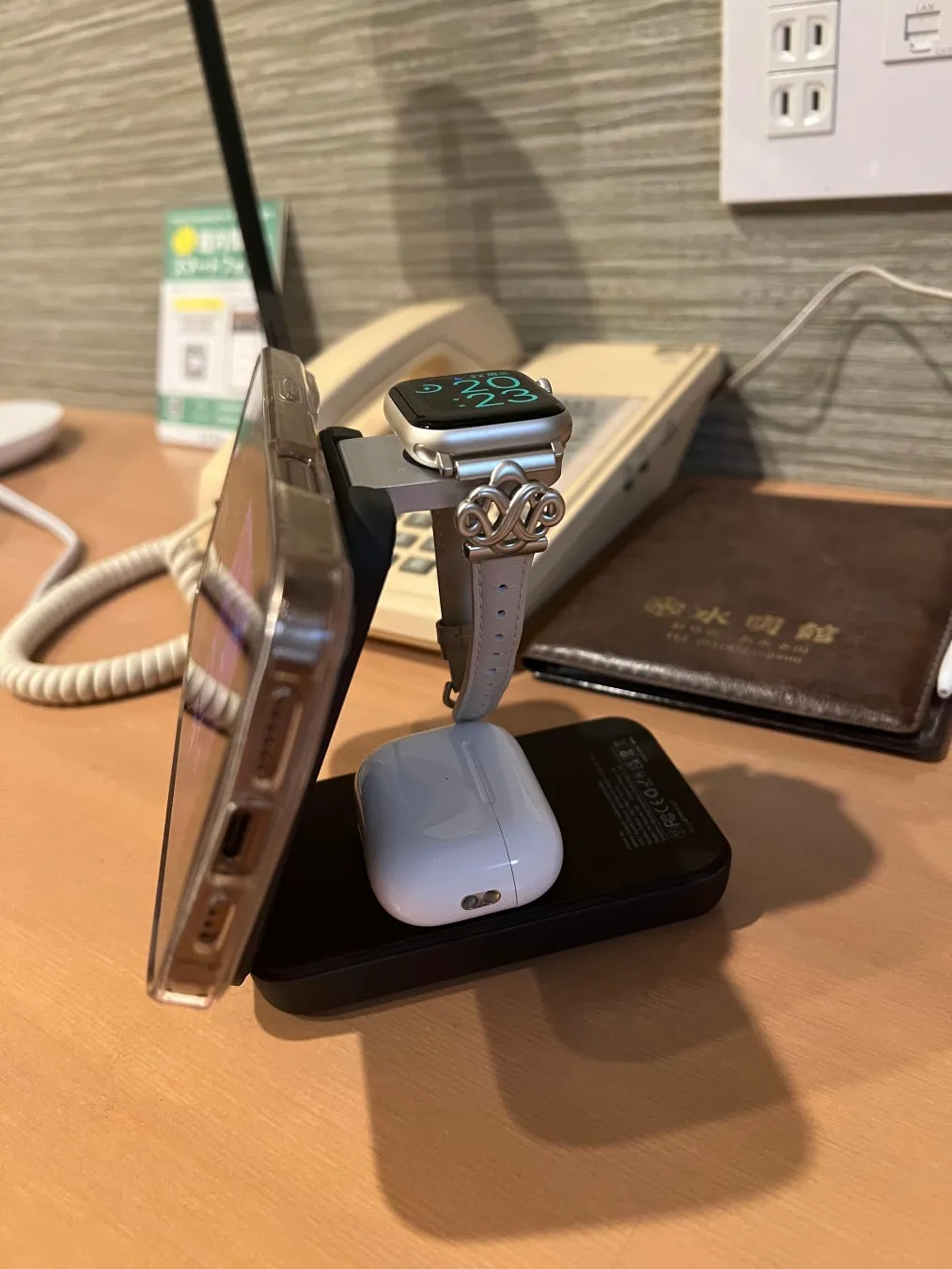RORRY 3-in-1ワイヤレス充電器